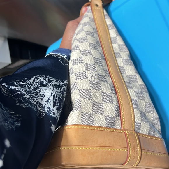 Louis Vuitton Azure bucket bag (AR0047) - Picture 14 of 17